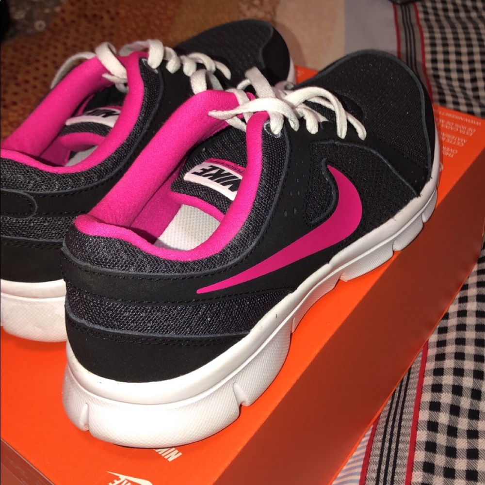 Nike revolution 3 (GS)